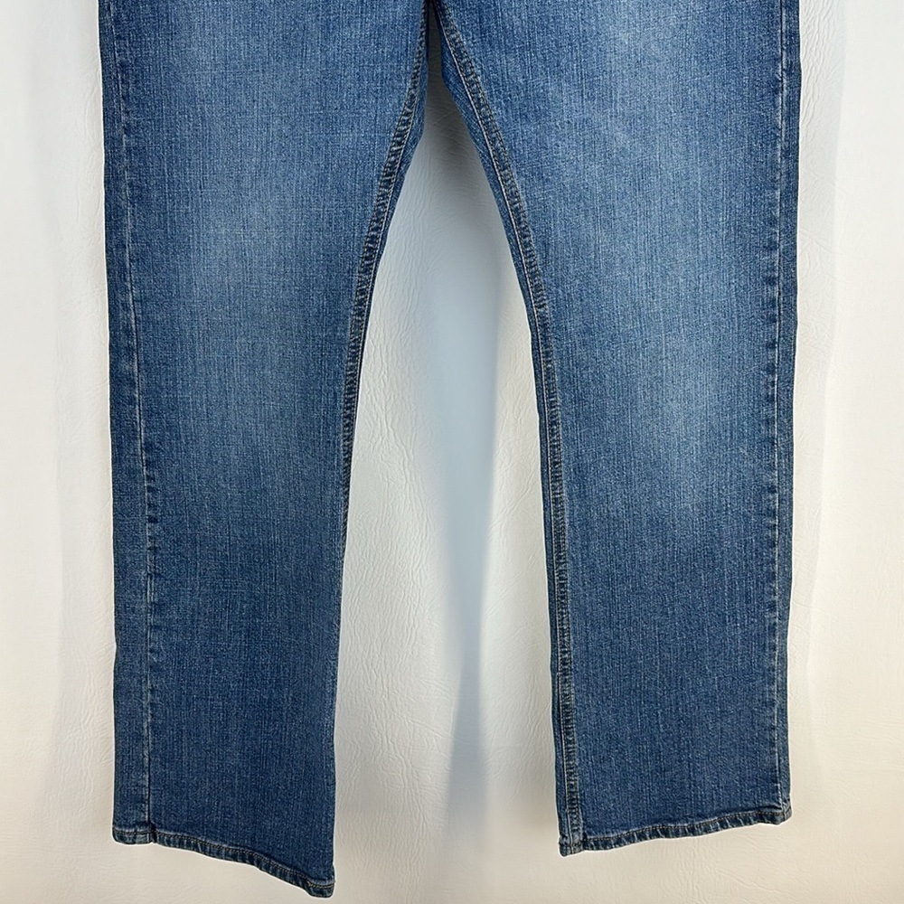 Levi’s Signature Waterless Boot Cut Jeans, 31x30 - Picture 3 of 8